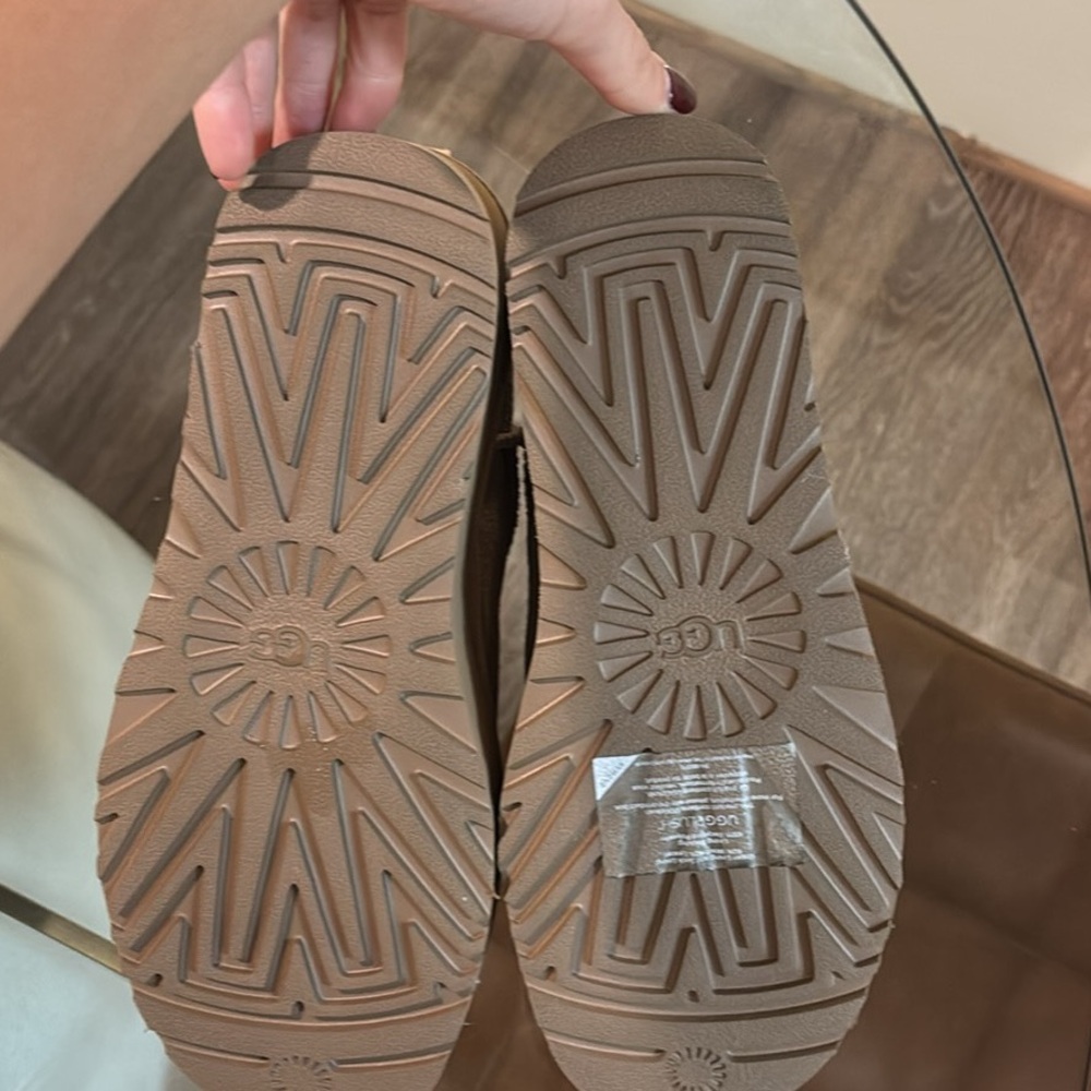 Ugg Classic Ultra Mini Platform Boots Sand size 9 worn only once + Ugg care kit - Picture 6 of 7